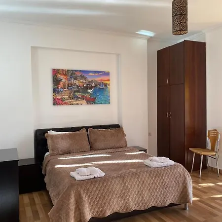 Castle Of Monte Cristo With Pool-Ilio 4* Sarandë