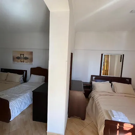 Hotel Castle Of Monte Cristo With Pool-Ilio Sarandë