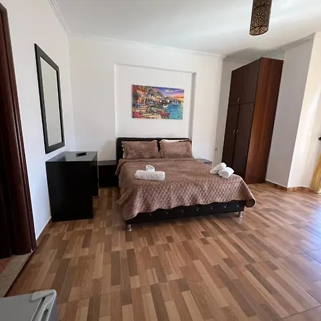 Castle Of Monte Cristo With Pool-Ilio 4* Sarandë