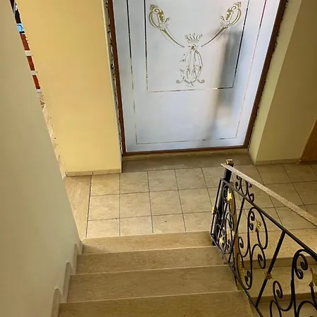 Castle Of Monte Cristo With Pool-Ilio 4*