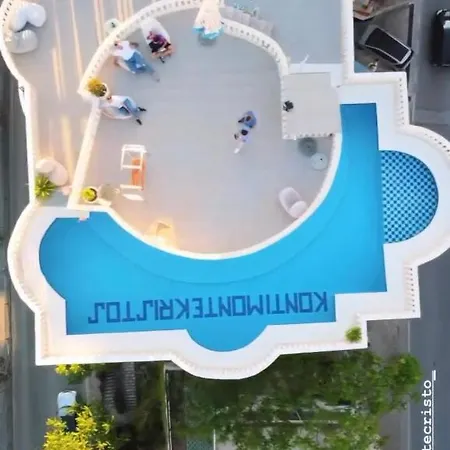 Hotel Castle Of Monte Cristo With Pool-Ilio Sarandë