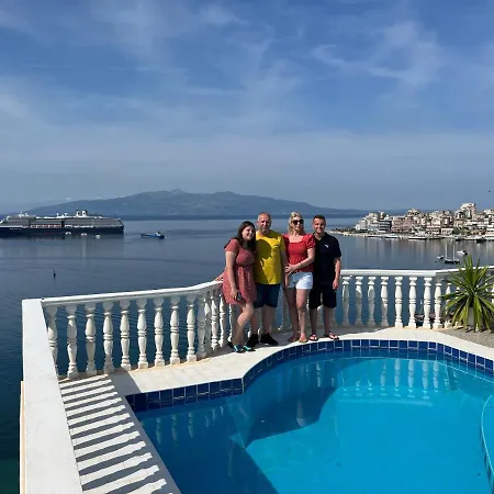 Castle Of Monte Cristo With Pool-Ilio 4*