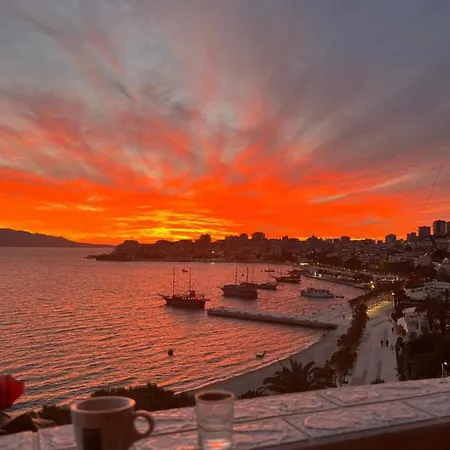 Castle Of Monte Cristo With Pool-Ilio Hotel 4*