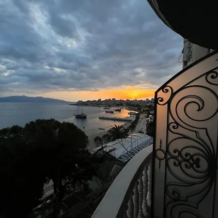 Castle Of Monte Cristo With Pool-Ilio 4* Sarande