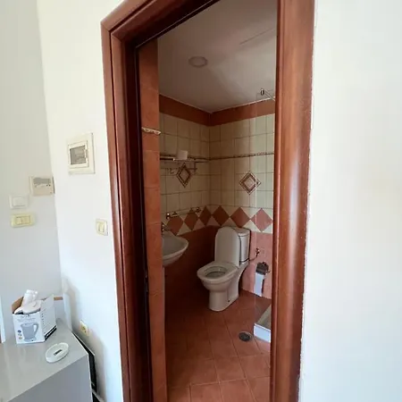 Hotel Castle Of Monte Cristo With Pool-Ilio