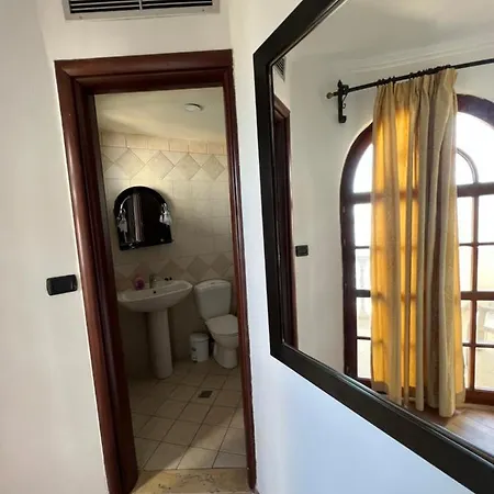 Hotel Castle Of Monte Cristo With Pool-Ilio 4*